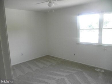 1302 Harford Square Dr, Edgewood, MD 21040 - photo 7