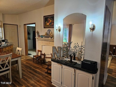 17508 Dreamers Ln, Glade Spring, VA 24340 - photo 4