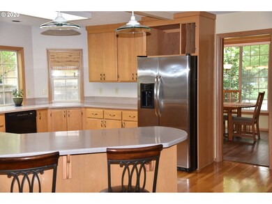 2944 Wolf Meadows Ln, Eugene, OR 97408 - photo 4