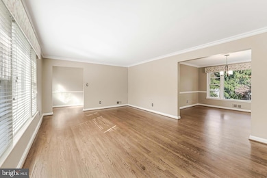 3867 N Chesterbrook Rd, Arlington, VA 22207 - photo 6