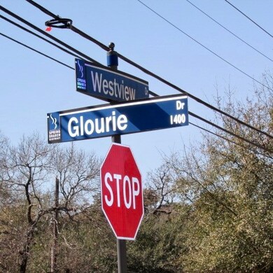 1401 Glourie Dr, Houston, TX 77055 - photo 4