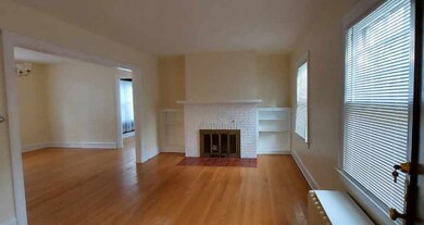 610 N Sheridan Rd unit 1, Waukegan, IL 60085 - photo 3