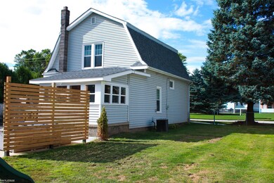 35356 Potter St, Memphis, MI 48041 - photo 4