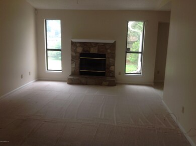 2551 Eiffel Cir W, Jacksonville, FL 32210 - photo 5