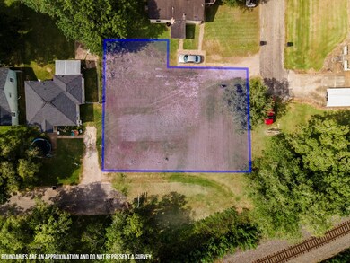 2414 Waldron Ave, Bay City, TX 77414 - photo 2