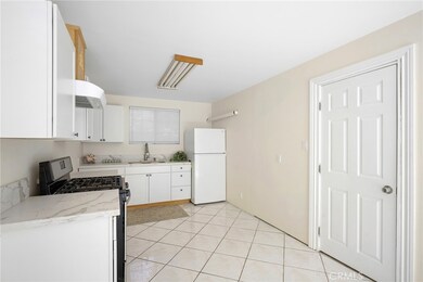 2728 Mayfield Ave unit B, La Crescenta, CA 91214 - photo 6