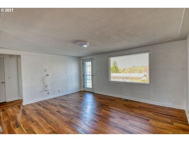 823 SW 5th St, Pendleton, OR 97801 - photo 6