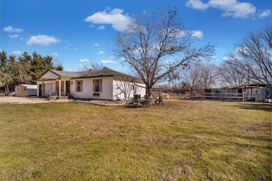 714 Barnes Rd, Cleburne, TX 76031 - photo 4