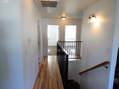 1464 E Central Ave, Sutherlin, OR 97479 - photo 7