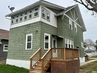 811 7th Ave S, Clinton, IA 52732 - photo 4