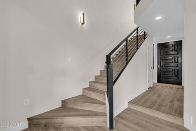 6-web-or-mls-5750-n-10th-st-unit-11