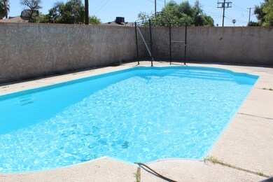 Pool 1