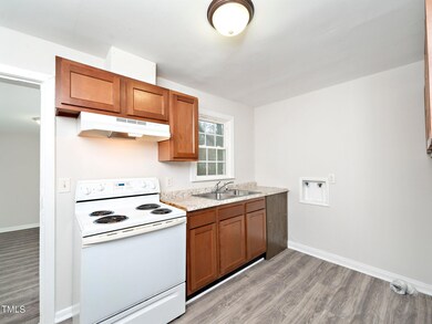 9-web-or-mls-519 N Cypress-13