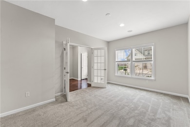 818 Oneida Cir, Mars, PA 16046 - photo 4