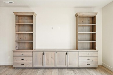 1150 Yucca-18