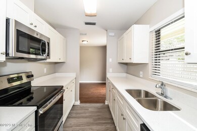 5843 Buckley Dr, Jacksonville, FL 32244 - photo 7