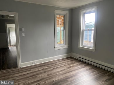 250 N 2nd St unit 1, Columbia, PA 17512 - photo 4