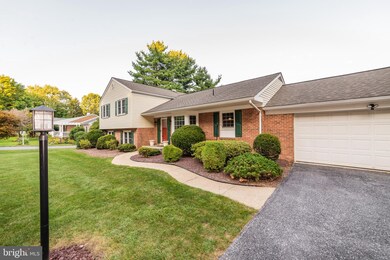 26121 Rudale Dr, Clarksburg, MD 20871 - photo 2