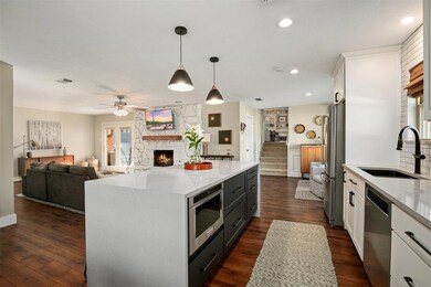 648 Springhill Ct, Hurst, TX 76054 - photo 7