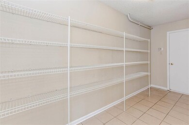 10119 Brushfield Ln, Fishers, IN 46037 - photo 2