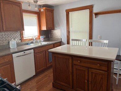 4 Linden St, Hudson, MA 01749 - photo 2