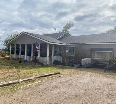 3313 N Columbia St, Plainview, TX 79072 - photo 4