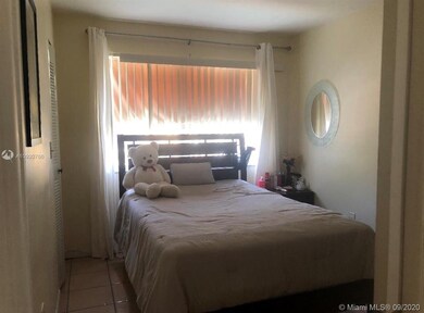 15401 SW 81st Cir Ln unit 12, Miami, FL 33193 - photo 2