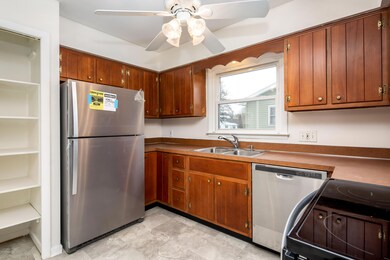 3201 Continental Dr, Lansing, MI 48911 - photo 5