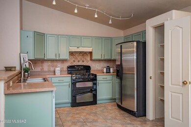 2886 N Mountain Creek Way, Tucson, AZ 85745 - photo 4