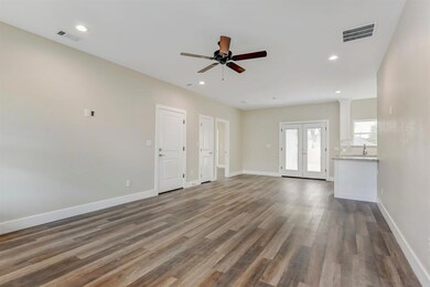 920 W Coffin St, Denison, TX 75020 - photo 4