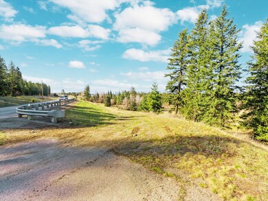 Looking at south entrance from shoulder of 35.