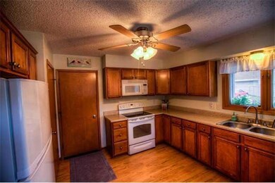 Kitchen. Newer Kitchen cabinetry, countertops, lam