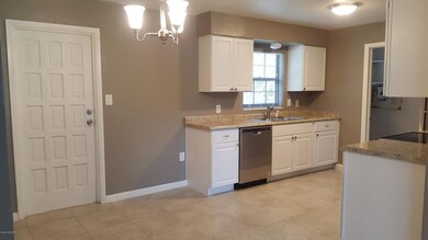 Kitchen & Breakfast Nook