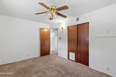 Primary Bedroom (12)
