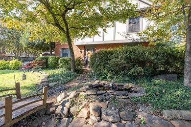 View of front yard