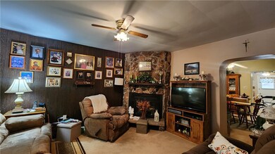 314 Kennedy Ave, East Vandergrift, PA 15629 - photo 4