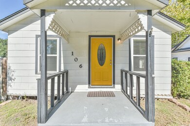 106 Oxford St, Tomball, TX 77375 - photo 4