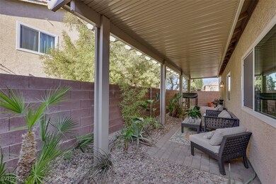 Covered patio with pavers