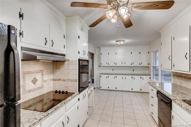 566 Hartness Rd, Statesville, NC 28677 - photo 4