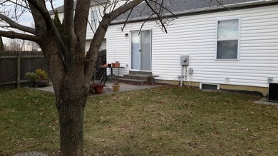 886 Harbinger Cir W, Columbus, OH 43213 - photo 4