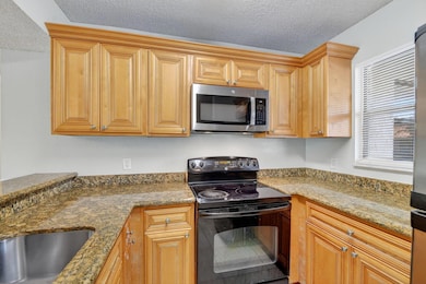 1701 Balfour Point Dr unit E, West Palm Beach, FL 33411 - photo 5