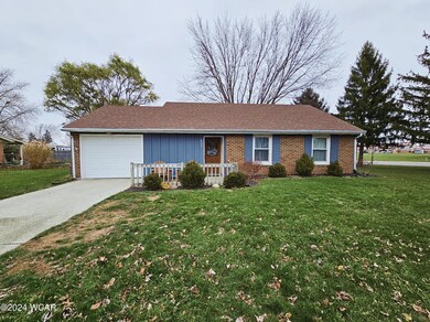 802 Primrose Dr, Wapakoneta, OH 45895 - photo 2