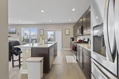 2436 Creek Bank Dr, Columbus, IN 47201 - photo 6