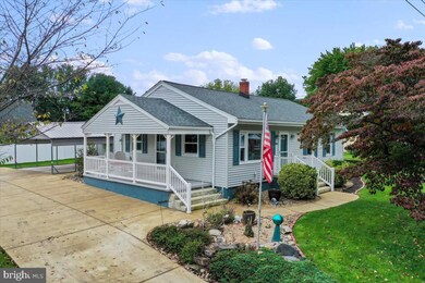 103 S Whissen St, Edinburg, VA 22824 - photo 2