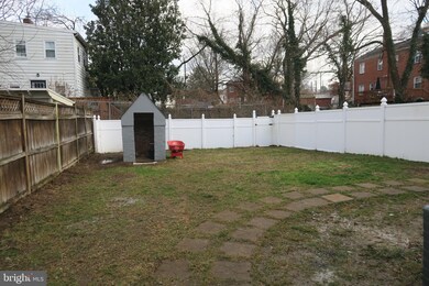 5719 Fenwick Dr, Alexandria, VA 22303 - photo 4