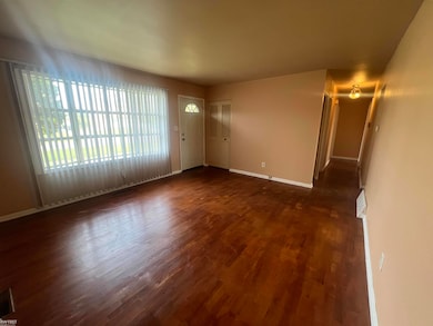 1709 W Home Ave, Flint, MI 48504 - photo 3