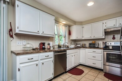 389 Concord Rd, Bedford, MA 01730 - photo 5