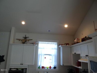 619 SE Neptune Ave, Lincoln City, OR 97367 - photo 6