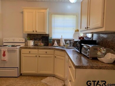 703 703 E Barbara, Tyler, TX 75701 - photo 7