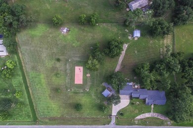 605 Perry St, Rosenberg, TX 77471 - photo 2